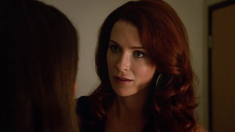 Rose from Jane the Virgin Rose Jane The Virgin, Rose Solano, Bridget Regan, Jane The Virgin, Hair Colours, Romeo And Juliet, Celebrity Crush, Red Hair, Curly Hair