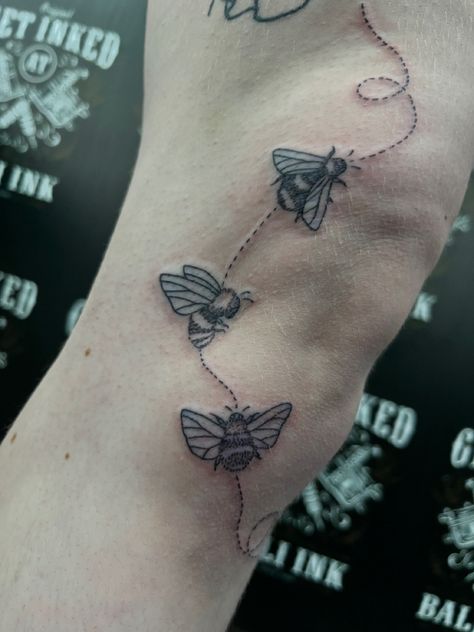 Bee Trail Tattoo, Three Bees Tattoo, The Bees Knees Tattoo, Bees Knees Tattoo, Bees Tattoo, Knees Tattoo, Tattoo 2023, Fern Tattoo, Bee Tattoo