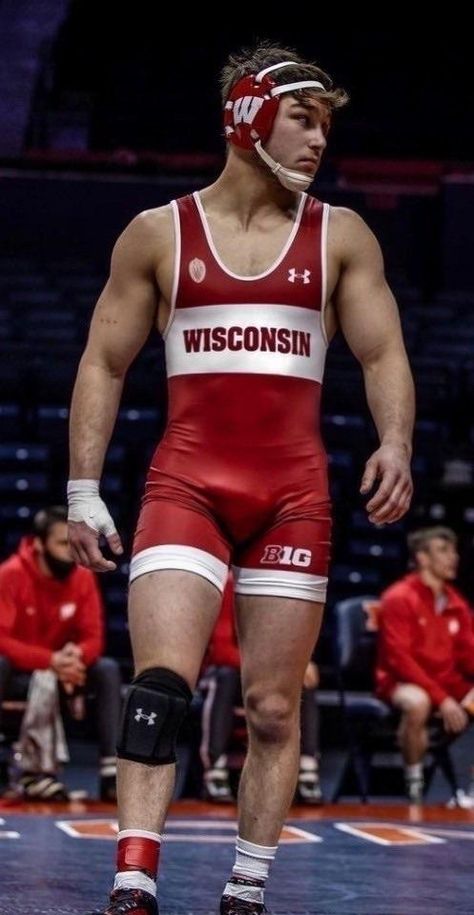 Follow @wrestle-bear and get more of the good stuff by joining Tumblr today. Dive in! Olympic Wrestling Men, Wrestling Senior Pictures, Wrestling Tights, Vintage Muscle Men, Shiny Shorts, College Wrestling, Olympic Wrestling, Wrestling Outfits, Gym Singlets