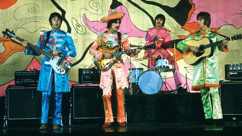 Beatles Videos, Pepper Band, The Beatles 1, I Am The Walrus, Hello Goodbye, The White Album, Sgt Pepper, Linda Mccartney, Beatles Songs