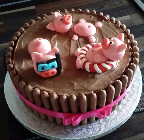 Cake With Pigs In Mud, Pigs In The Mud Cake, Pig Mud Cake, Pig Pen Cake, Pig In Mud Cake, Mud Cake Decoration, Pigs Swimming, Pigs Cake, Pigs In Mud Cake