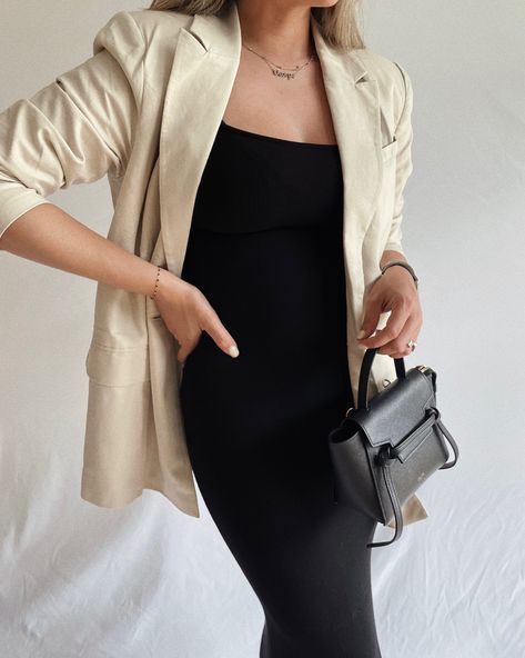 Skims dress with linen blazer Bodycon Dress With Blazer Outfit, Dress With Blazer Outfit, Bodycon Dress Winter, Dress With Blazer, Winter Dress Outfits, Blazer Outfits, Oversized Blazer, Linen Blazer, Blazer Dress