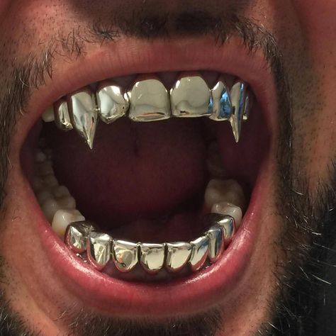 Regalia Aesthetic, Fang Grillz, Grillz Teeth, Diamond Grillz, 00s Mode, Metal Teeth, Diamond Teeth, Gold Grillz, Grills Teeth