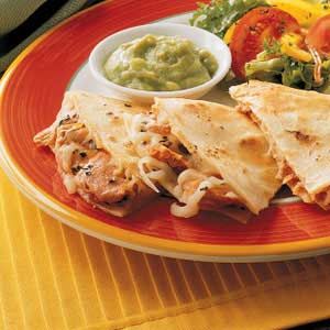 Salmon Quesadilla, going to substitute with fresh salmon to replicate those from Anchorage markets Salmon Quesadilla, Best Quesadilla Recipe, Leftover Salmon, Can Salmon, Fresh Salmon, Quesadilla Recipes, Baked Salmon Recipes, Veggie Soup, Quesadillas