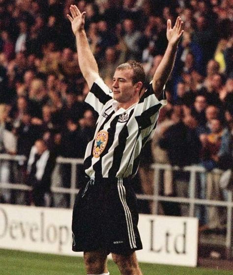 Mid 90s Aesthetic, Newcastle United Football, Alan Shearer, Newcastle United Fc, Mid 90s, 90s Aesthetic, Newcastle United, Football Wallpaper, Sports Stars