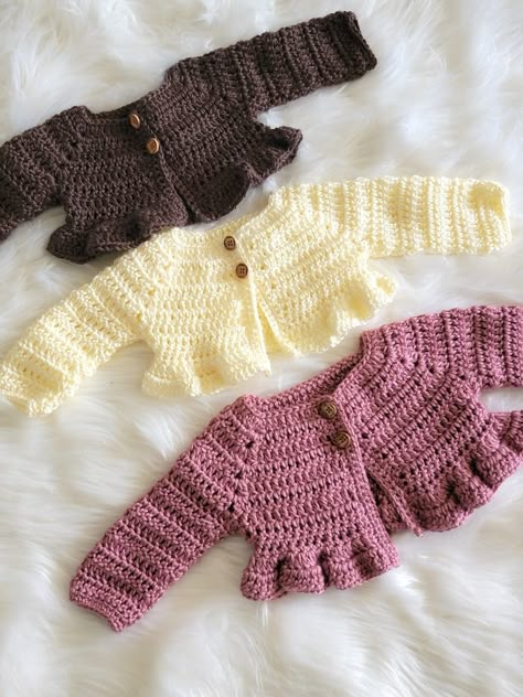 Crochet Cardigan With Hood, Crochet Baby Girl Sweater, Pola Sweater, Crochet Hooded Scarf Pattern, Diy Crochet Sweater, Crochet Baby Projects, Crocheted Slippers, Crochet Baby Sweater Pattern, Crochet Baby Sweaters