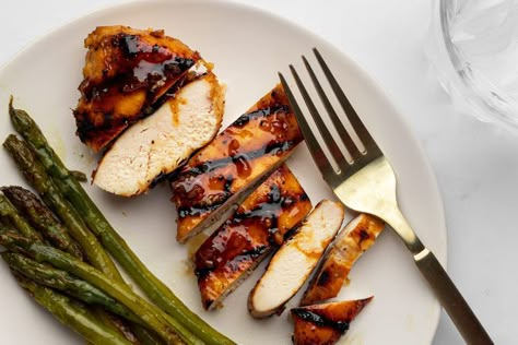 Maple-Glazed Chicken Breasts Maple Chicken Recipes, Maple Glazed Chicken, Glazed Chicken Breast, Maple Chicken, Easy Main Dishes, Baked Asparagus, Food And Nutrition, Low Sodium Recipes, Glazed Chicken