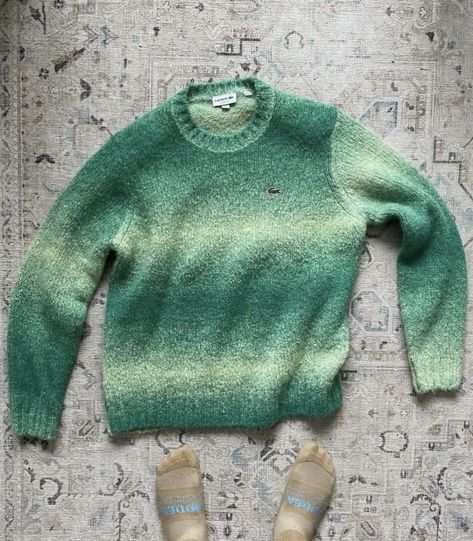 Cute Winter Fits, Mode Aesthetic, Minimal Streetwear, Green Gradient, Future Clothes, Fashion Y2k, Men Stylish Dress, Guys Clothing Styles, Knit Sweaters