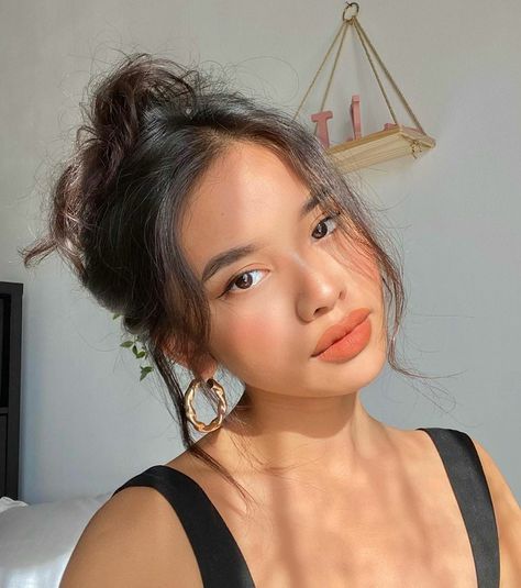 Filipino Makeup, Tan Skin Makeup, Warm Makeup, Natural Summer Makeup, Minimal Makeup Look, Tanned Makeup, Soft Makeup Looks, Glowing Makeup, Soft Makeup