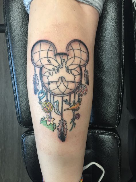 Disney Dreamcatcher Tattoo Ideas, Disney Dreamcatcher Tattoo, Disney Dream Catcher Tattoo, Disney Dream Catcher, Disney Dreamcatcher, Tattoo Dreamcatcher, Tattoos Disney, Mickey Tattoo, Tattoo Disney