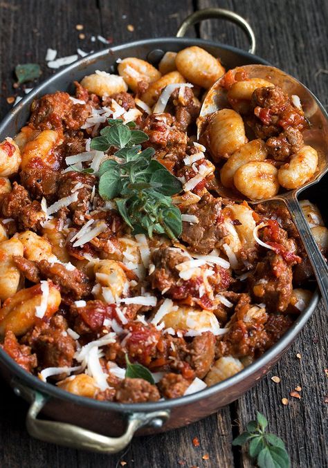 Gnocchi With Chorizo, Chorizo Recipes Dinner, Gnocchi Dishes, Sausage Sauce, Chorizo Recipes, Mexican Dinner Recipes, Chorizo Sausage, Pasta Gnocchi, Gnocchi Recipes