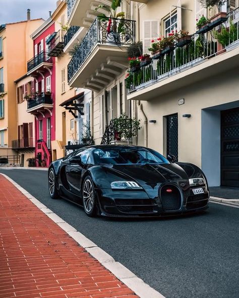 Bugatti Veyron Black, Bugatti Veyron Grand Sport Vitesse, Escape Car, Bugatti Veyron Super Sport, Latest Bmw, Tmax Yamaha, Fastest Car, Koenigsegg Agera, Tokyo Drift Cars