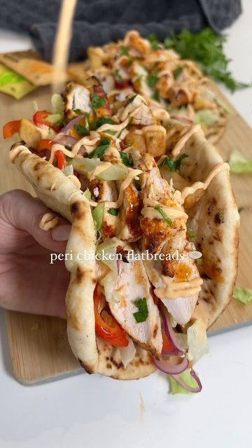 Alex Hughes | Fitness & Food on Instagram: "there’s 2 days left to buy my new recipe ebook for £5.99 through the link in my bio and if you love a cheeky wrap there’s a section with more yummy flatbreads 🤤 These peri chicken flatbreads are such a treat 🤤. Juicy peri chicken, soft red onion and peppers, fries all tucked into soft fluffy flatbreads drizzled in perinaise 🤌🏻 such an easy recipe just throw it all in the airfryer or the oven and that’s it! 529 calories a flatbread ✅ Hit SAVE to try for yourself 📌💗 Ingredients (serves 2): 200g chicken breast Tsp smoked paprika Tsp garlic granules Tsp oregano Tsp lemon juice Salt Pepper Tbsp peri sauce Red pepper thinly sliced Red onion thinly sliced 100g frozen fries (I used crispy skin on from @asda ) Shredded lettuce 2 flatbreads - I ha Healthy Hangover Food, Flatbread Sandwich Recipes, Healthy Food For Men, Flatbread Wraps, Chicken Flatbread Recipes, Frozen Fries, Flatbread Sandwiches, Hangover Food, Peri Chicken