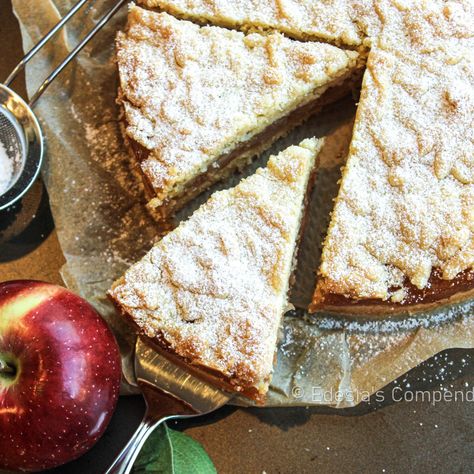 Polish Apple Cake Recipes, Polish Apple Pie, Polish Apple Cake, Polish Desserts, Block Of Cheese, Apple Cake Recipes, Apple Filling, Shortcrust Pastry, Springform Pan