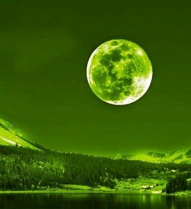 Green moon Green Moon Painting, Moon Green Aesthetic, Green Moon, Full Moon Night, White Moon, Green Theme, Green Rose, Green Witch, Green Space