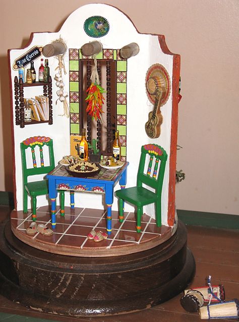 Mexican Shadow Box Ideas, Mexican Dollhouse, Mexican House, Miniature Adobe Houses, Mexican Nichos, Mexican Miniatures, Miniature Mexican Food, Mexican Wall Decor, Mexican Table