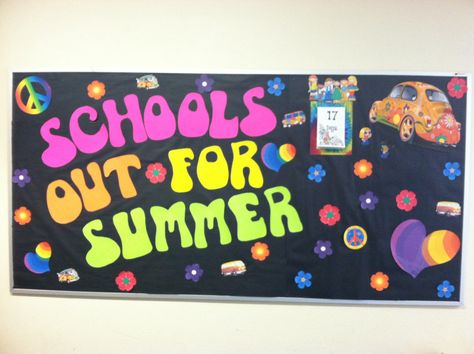 Parent volunteer-school bulletin board........Countdown to summer :) Hippie Classroom, Cafeteria Bulletin Boards, Physical Education Bulletin Boards, Inspirational Bulletin Boards, Summer Bulletin Board, Hallway Bulletin Boards, Groovy Theme, Door Bulletin Boards, Countdown To Summer