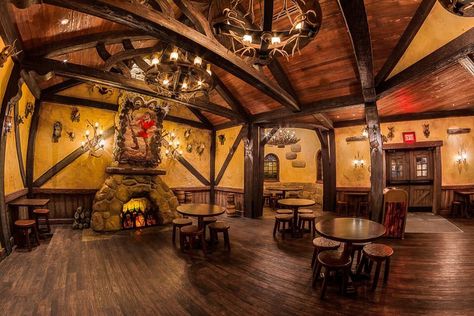 Gaston's Tavern Rustic Tavern Decor, Tavern Kitchen Decor, Tavern Dining Room, Tavern Room Ideas, Tavern Astethic, Old Tavern Aesthetic, Gaston Tavern, Diy Tavern, Tavern Basement