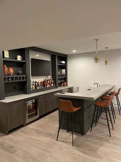 Basement Kitchen Modern, Modern Basement With Bar, Small Bars In Basement, Basement Kitchen Ideas With Bar, Bar Island Ideas Basement, Full Bar In House, Basement Back Bar, Modern Basement Bar Designs, Finished Basement Bars Modern