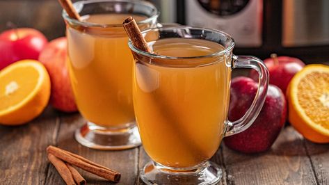 Apple Bobbing, Slow Cooker Apple Cider, Pumpkin Crockpot, Cider Drinks, Apple Cider Recipe, Bobbing For Apples, Slow Cooker Apples, Apple Cider Caramels, Warm Apple Cider