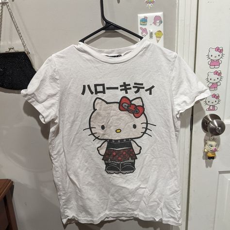 dollskill x hello kitty oversized tee Hello Kitty Grunge, Punk Hello Kitty, Harajuku Punk, Kuromi Sanrio, Goth Kawaii, Grunge Shirt, Hello Kitty Kuromi, Kawaii Goth, Sugar Thrillz