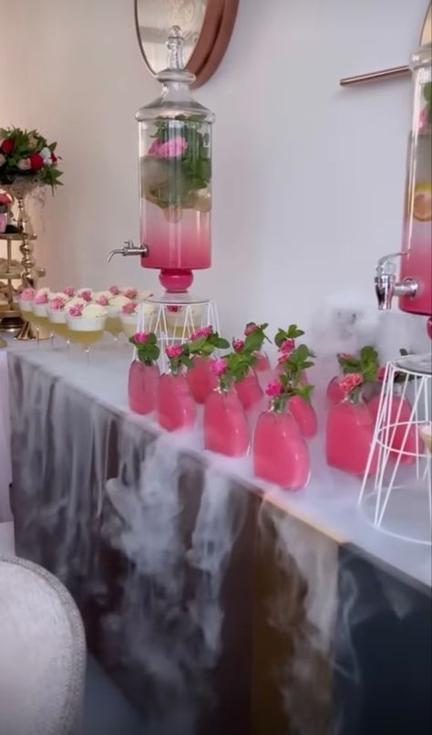 Airforce Party, Breakup Party, Cocktail Table Decor, Brunch Party Decorations, Wedding Drink Station, Cocktail Station, 32 Birthday, Blueberry Lemonade, Drinks Tray