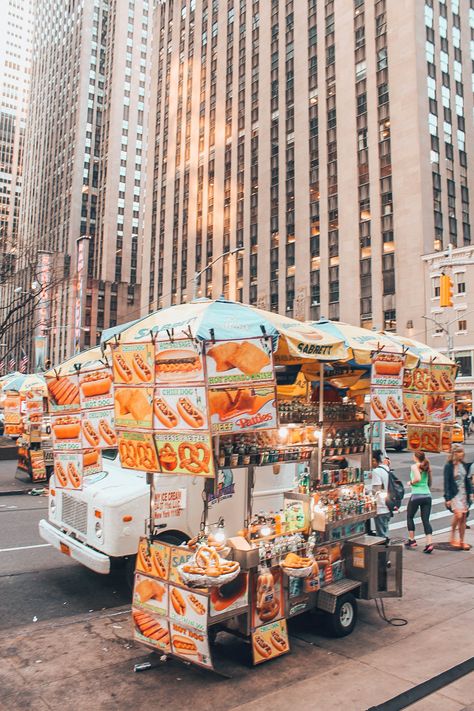 Street food - New York City #streetfood #street #food #newyork #hotdog #foodlovers #newyorkcity by @bbmaheva Nyc Street Food, Street Food New York, New York Food Truck, New York People Street Photography, Street Food Aesthics, Street Food London, New York City Aesthetic, New York Food, Food Trucks