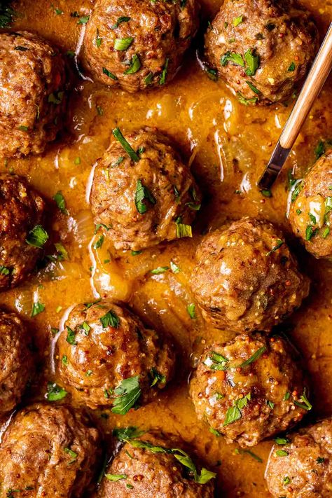 Meatballs And Gravy Meatballs In Gravy, Skillet Meatballs, Homemade Gravy Recipe, Ground Beef Meatballs, Meatballs And Gravy, Meatball Recipes Easy, Ground Chicken Recipes, Beef Gravy, Meatball Ingredients