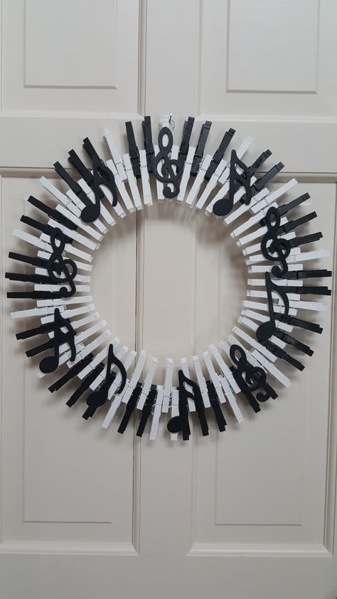 Musical wreath Clothes Pin Wreath, Clothes Pins, Musical, Wreath, Mirror, Clothes, Home Decor, Home Décor