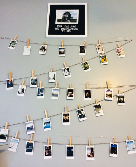 Photo Wall Ideas Polaroid, Polaroids On Wall Ideas, Wall Polaroid Collage Ideas, Picture Wall Polaroid, Poloride Pictures Aesthetic Wall, Wall With Polaroid Pictures, Polaroid Bulletin Board Ideas, Polaroid Pictures Aesthetic Wall, Polaroid Pictures On Wall