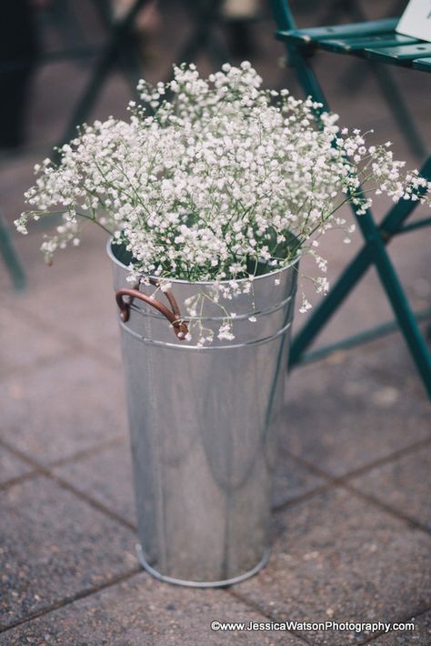 Galvanized Buckets Wedding, Country Western Parties, Galvanized Buckets, Western Parties, Baby S Breath, Wedding Food, Wedding Reception Decorations, Reception Decorations, Floral Wedding