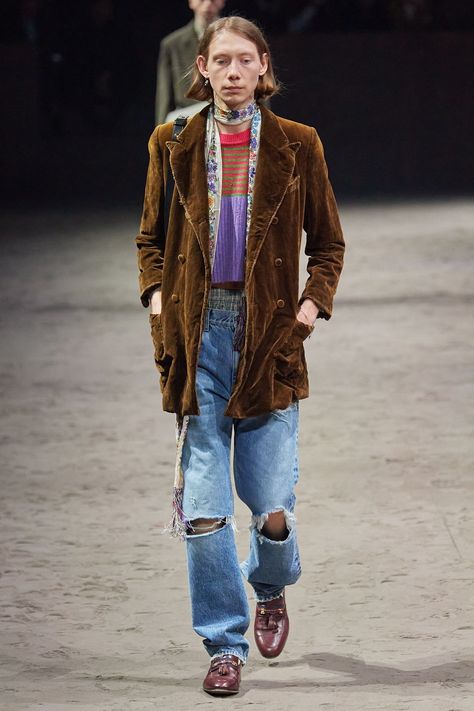 Gucci Fall 2020, Gucci Fall 2014, Gucci Menswear, Ripped Tights, Supermodel Style, Oversized Plaid Shirts, Gucci Spring, Indie Sleaze, Menswear Collection