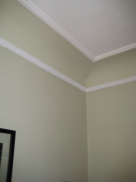 Coved Ceiling - how to paint. Interesting that they made another outline in the middle, like it! Cove Ceiling Ideas, Cove Ceiling, Ceiling Molding, Coved Ceiling, False Ceiling Bedroom, Ceiling Trim, False Ceiling Living Room, Ceiling Ideas, Bedroom Ceiling