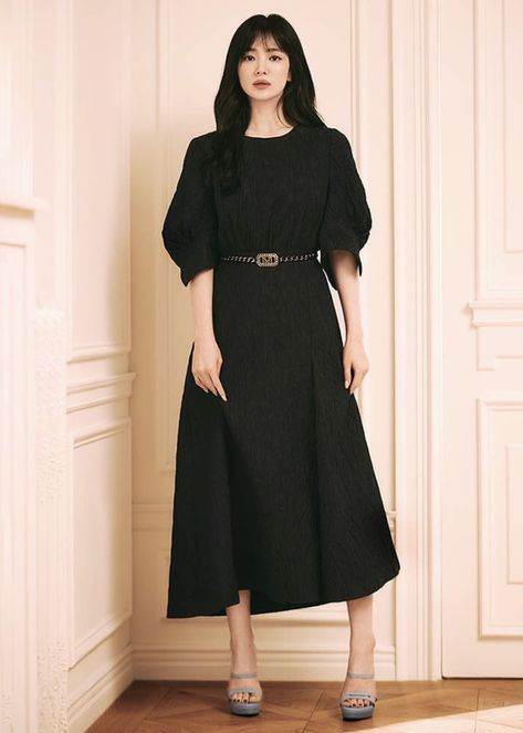 40s Outfits, Jeans Outfit Women, Hye Kyo, Fasion Outfits, Gossip Girl Fashion, Song Hye Kyo, Korean Fashion Dress, Fairytale Dress, Stylish Work Outfits