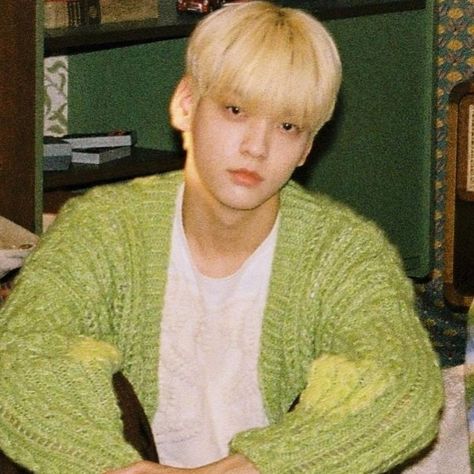 Soobin Green Icon, Txt Soobin Blonde Hair, Soobin Blonde, Hair Gif, Kpop Selca, Green Sticker, Choi Soobin, Hair Icon, Txt Soobin