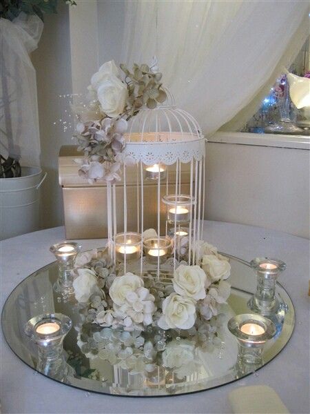 Hamster Cage Ideas, Bird Cage Ideas, Bird Cage Centerpiece, Ideas For Flowers, Navy Wedding Flowers, Country Wedding Flowers, Bright Wedding Flowers, Wedding Birdcage, Colour Themes