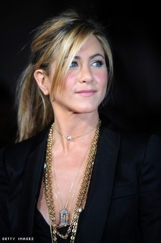 bangs-jennifer-aniston Pretty Ponytail, Bangs Ponytail, Jennifer Aniston Hair, Jenifer Aniston, Long Bangs, Rachel Green, Hair Color And Cut, Hair Clothes, Hair Envy