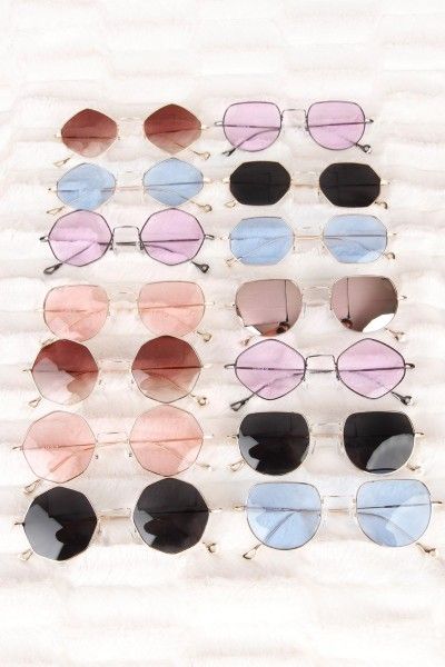 Cute Glasses Frames, Glasses Frames Trendy, Fancy Glasses, Glasses Trends, Trendy Glasses, Cute Sunglasses, Sunglasses Women Fashion, نظارات شمسية, Cute Glasses