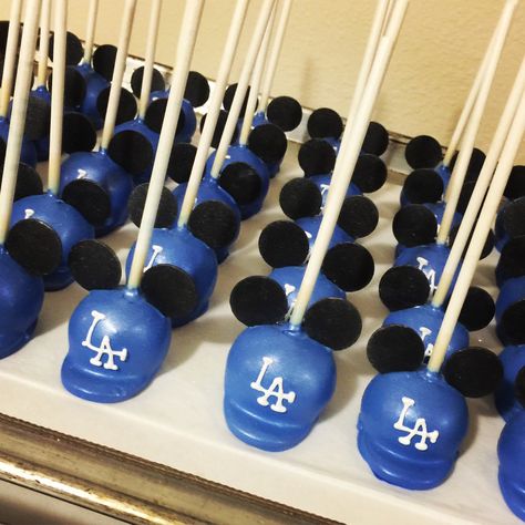 Mickey Mouse dodgers cake pops Dodgers Cake Pops, Mickey Mouse Baseball Party, Dodgers Birthday Party, Dodgers Cake, Baseball Cakes, Dodgers Party, Chocolate Strawberries Bouquet, Mickey Invitations, Mickey Baby Showers