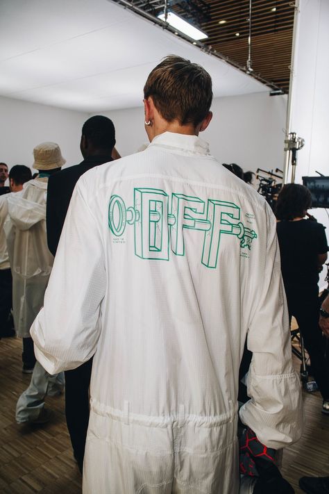 Off-White Spring/Summer 2020: Go Behind the Scenes of Virgil Abloh's latest runway show. | GQ Off White Virgil Abloh Design, Off White Streetwear, Off White Brand Aesthetic, Off White Clothing Brand, Off White Design, Off White Outfit, Off White Tshirt, Off White Store, Off White Virgil Abloh