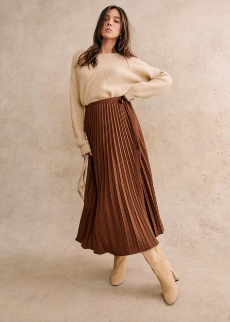 Dila Skirt - Brown - Recycled polyester - Sézane Fall Brown Skirt, Sweater Knit Skirt Outfit, Plisse Rok Outfit, Modest Skirt And Top Outfits, Brown Pleated Midi Skirt Outfit, Bronze Skirt Outfit, Caramel Skirt Outfit, Chocolate Brown Skirt Outfit, True Autumn Style