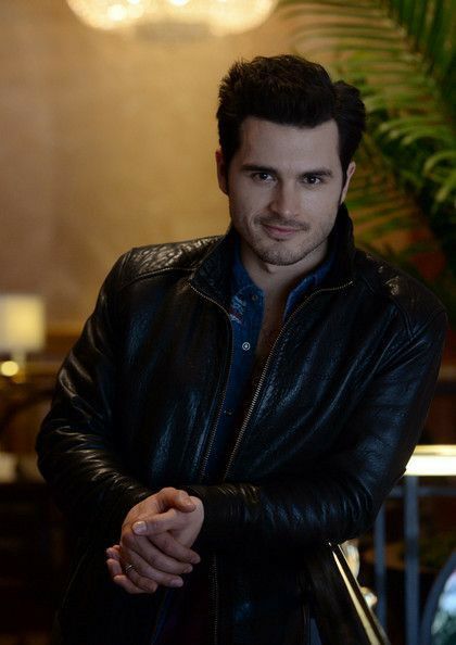 Lorenzo St John, Tvd Enzo, Enzo Tvd, Enzo Vampire Diaries, Nina Dobrev Vampire Diaries, Michael Malarkey, The Vampire Diaries 3, Alice Cullen, Vampire Diaries Guys