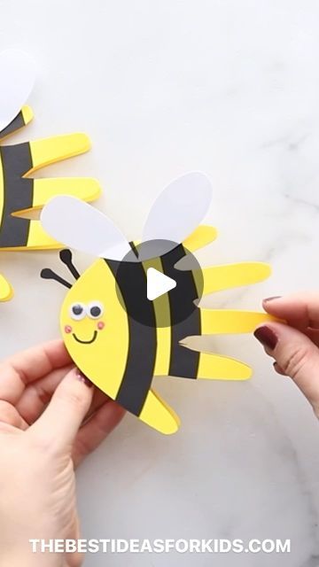 871K views · 25K likes | Kim McLeod | The Best Ideas for Kids on Instagram: "BEE MINE 🐝 HANDPRINT CARD  Follow me @bestideasforkids for more crafts for kids 🎨   Can you BEE-lieve it’s almost Valentine’s Day?  This adorable bee handprint 🐝 couldn’t be any cuter to make this year 😍  This is an easy one for kids to make on their own too!   Here’s what you need:   * 	Cardstock – yellow, black, white * 	Small googly eyes 👀  * 	Pink paint  * 	Black marker  You can see the full post on my site. Search “bee handprint” on thebestideasforkids.com  Follow me at @bestideasforkids for more fun kid craft and recipe ideas. 🖍 🎨   #preschool  #preschoolart  #toddleractivities #kidsactivities  #totschool #kidscrafts #preschooler #prek #toddlercrafts #busytoddler  #kindergarten #montessori #teachersfo Yellow Day Crafts For Kids, Yellow Day Activities Preschool, Bee Handprint, Kindergarten Montessori, Bee Crafts For Kids, Yellow Crafts, Valentine Crafts For Kids, Spring Crafts For Kids, Preschool Art Activities