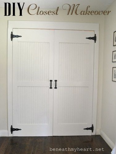 DIY Cottage Closet Door Makeover... could even see doing this with bifold doors! Cottage Closet, Diy Kast, Diy Cottage, Closet Makeover Diy, Bedroom Closet Doors, Closet Door Makeover, Closet Diy, Creative Closets, Amazing Closets