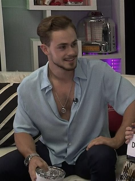 Dacre Montgomery Style, Dacre Montgomery Eye Contact, Dare Montgomery, Famous Men Actors Man Crush, Darce Montgomery Aesthetic, Dacre Montgomery Icon, Dacre Montgomery Aesthetic, Darce Montgomery, Billy Hargrove