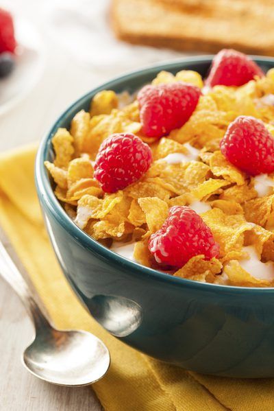 People sometimes replace dinner with Special K cereal during the two week diet. Special K Diet Plan, Special K Diet, Cereal Diet, Cereal Nutrition Facts, Special Diet Recipes, Week Diet Plan, Dairy Free Dinner, Special K, Cereal Treats