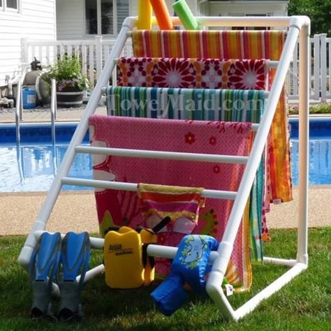 Pvc Pipe Ideas, Furniture Grade Pvc, Towel Rack Pool, Diy Towel Rack, Pvc Pool, Pvc Pipe Crafts, Pvc Pipe Projects, Diy Towels, Pvc Projects