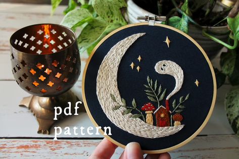 Moon Embroidery Pattern, Moon Embroidery, Winter Embroidery, Christmas Embroidery Patterns, Halloween Embroidery, Hand Embroidery Projects, Cute Embroidery, Hand Embroidery Pattern, Sewing Embroidery Designs