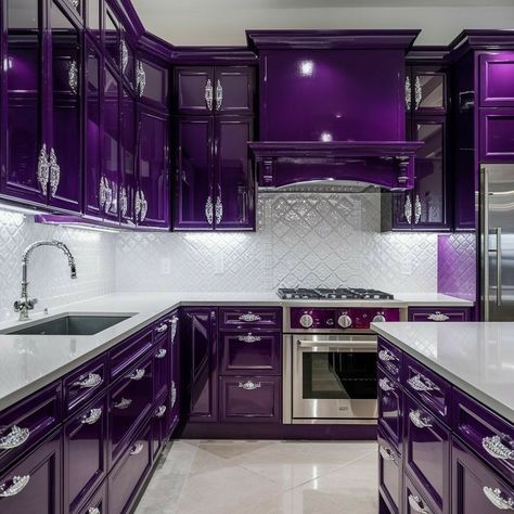 Purple Kitchen Aesthetic, Purple Kitchen Ideas, Colorful Boho Kitchen, Purple Kitchen Cabinets, Purple Kitchen Designs, Purple Interior Design, Vibrant Kitchen, Purple Furniture, Crockery Design