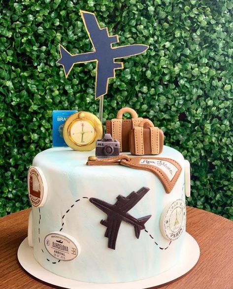 Cake For Travel Lovers, Travel Themed Birthday Cake, Travel Themed Cakes, Travel Cake Design, 35 Birthday Cake For Men, Travel Cake Ideas For Men, Airplane Cake For Men, Travel Cake Ideas Birthdays, Travel Cake Ideas